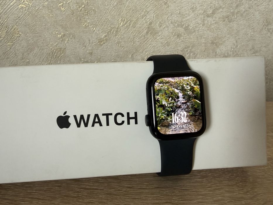 Apple Watch SE 2 44mm