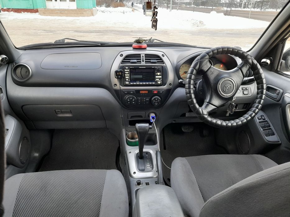 Тайота  Раф4 2001г