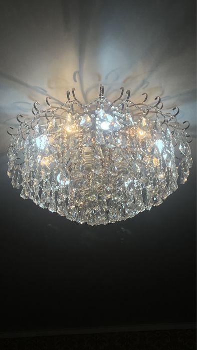 Люстра для гостиной