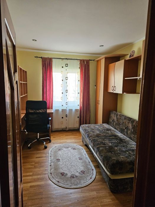 Apartament 3 camere de inchiriat