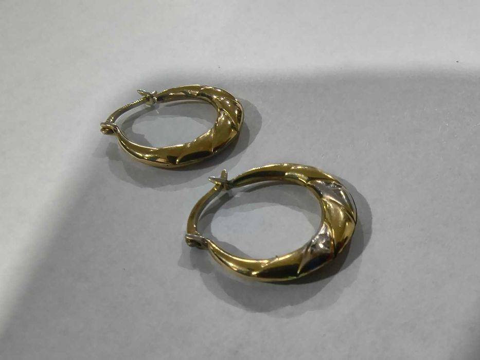 Златни дамски обеци 9к