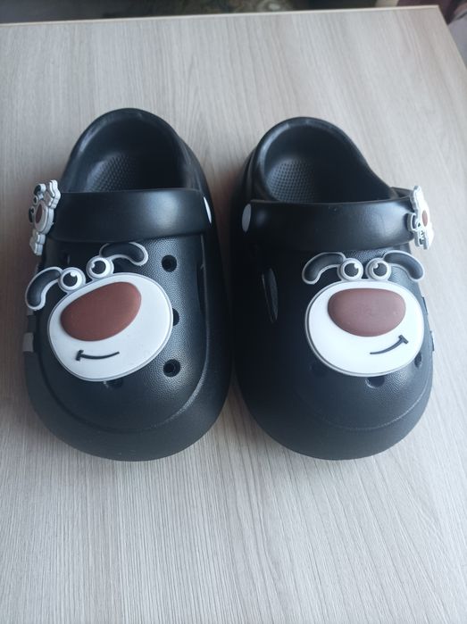 Продам детские тапочки