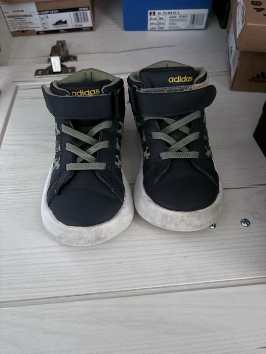 Детски маратонки адидас grand court 2.0