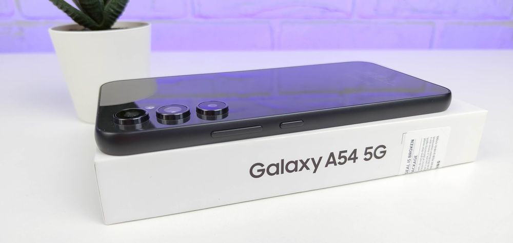 Samsung A54 5G телефон