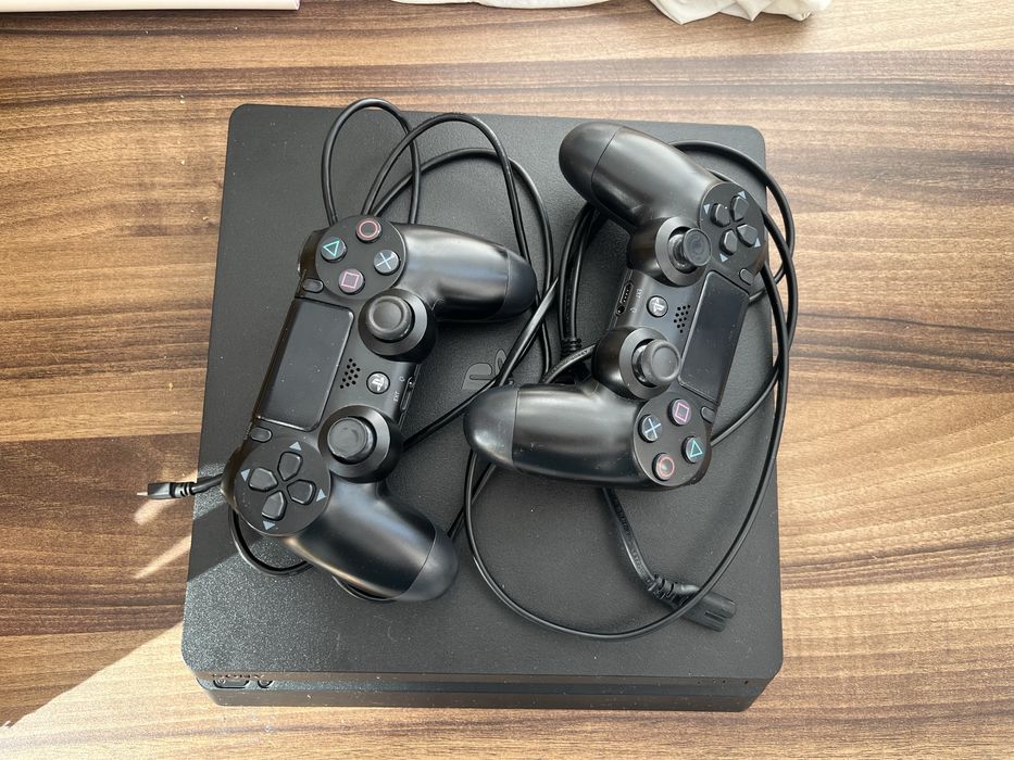 Sony PlayStation 4 slim