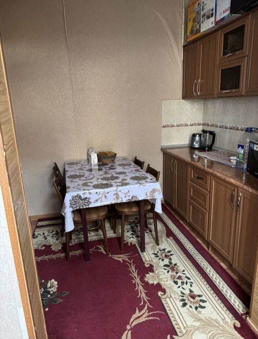 Продаётся 4/2/4 Юнусабад 8 квартал