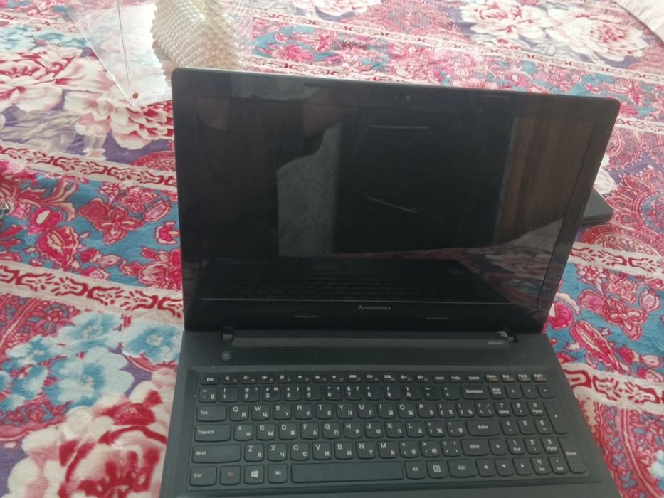 Notebook sotiladi.4 dona notebook bor .yangi programma qilsa ishlaydi