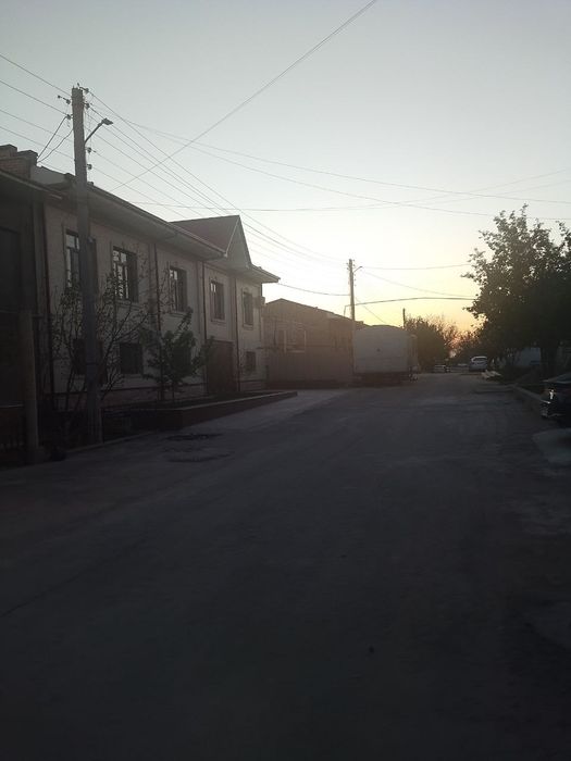 Yunsobod zenit hasanboyda yer sotiladi 4sutu