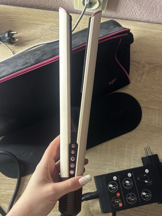 Dyson Airstrait розовый