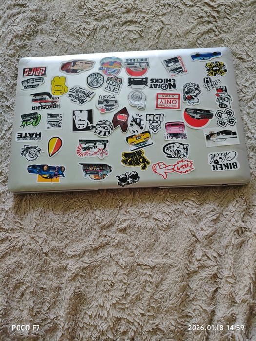 Продам ноутбук  простой