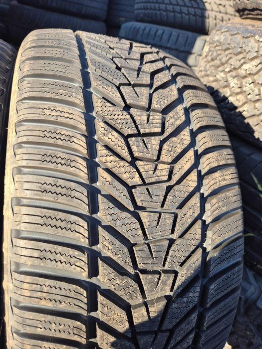 2 Anvelope de IARNA - 245/35/19 - HANKOOK - NOI - DOT 2022 !