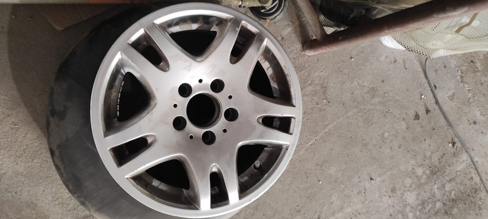 Продавам алуминиеви джанти.Джантите се продават без гуми!!!