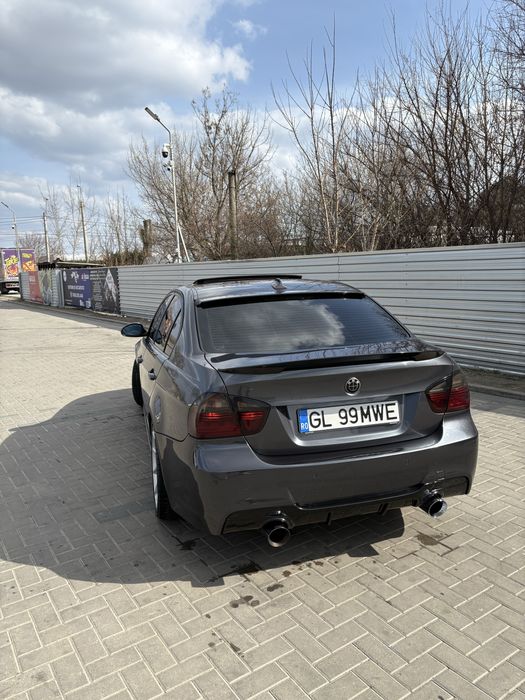 BMW E90 320i Pachet M