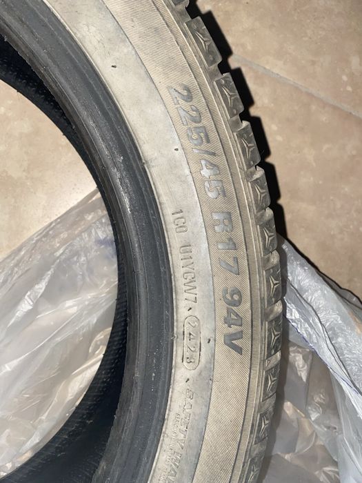 Продам зимние шины R17
