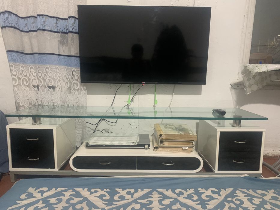 Смарт телевизор 109см LG