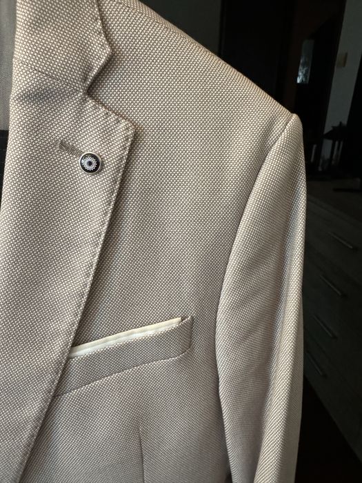 Vând Sacou Zara Colections