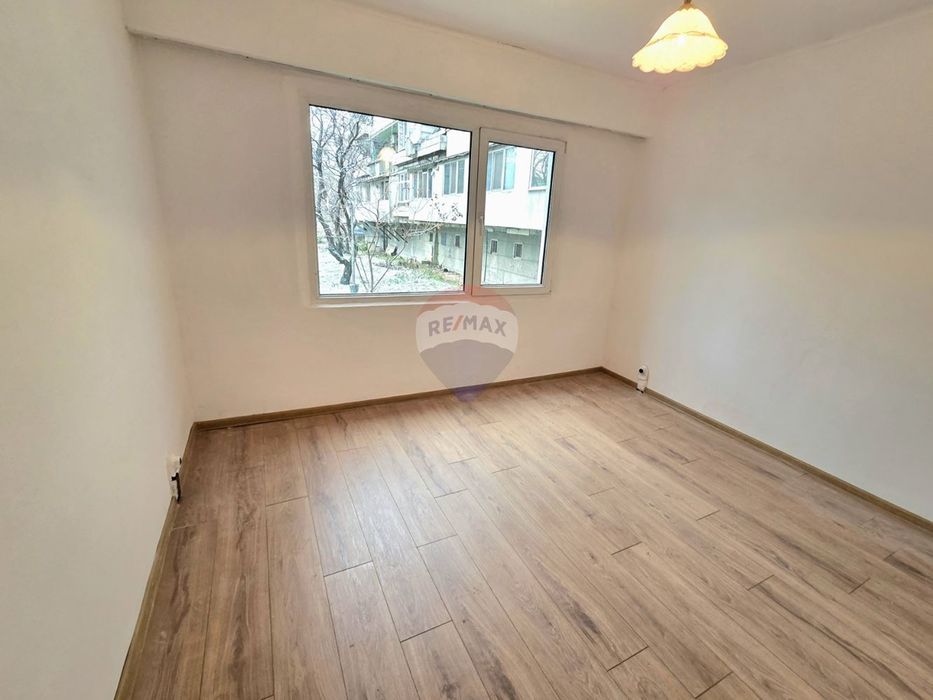 Продава се Двустаен апартамент в Варна, Младост 1 - 62 кв.м за 1003 €/кв.м - Снимка #9