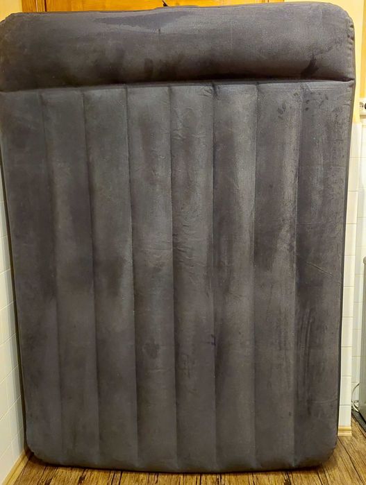 Saltea gonflabila Intex  pompa electrica integrata