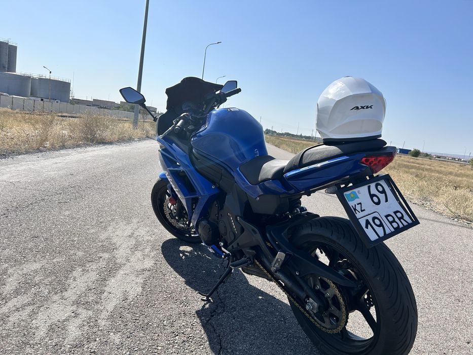 Kawasaki EX-650F