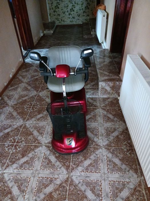 Scuter electric persoane dizabilitati, fotoliu electric