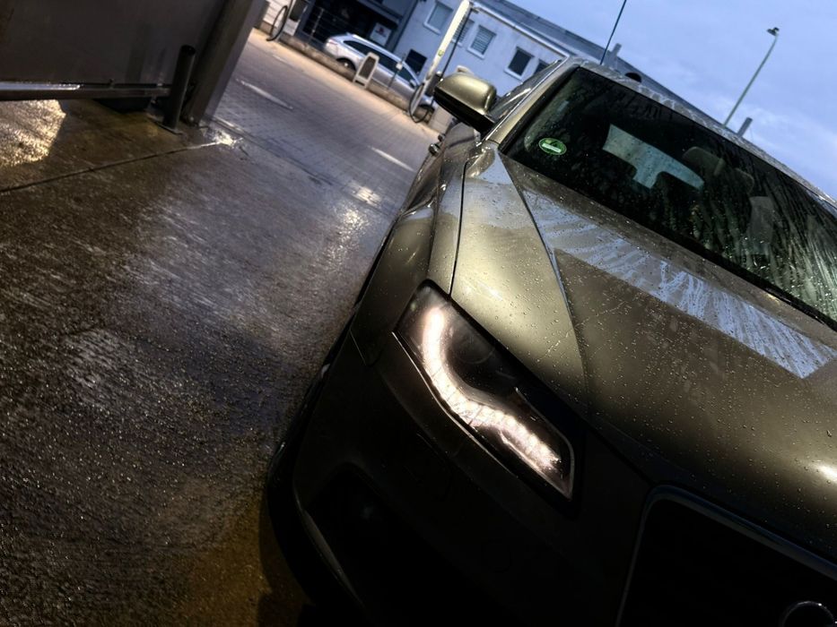 Vand sau schimb audi A4 b8
