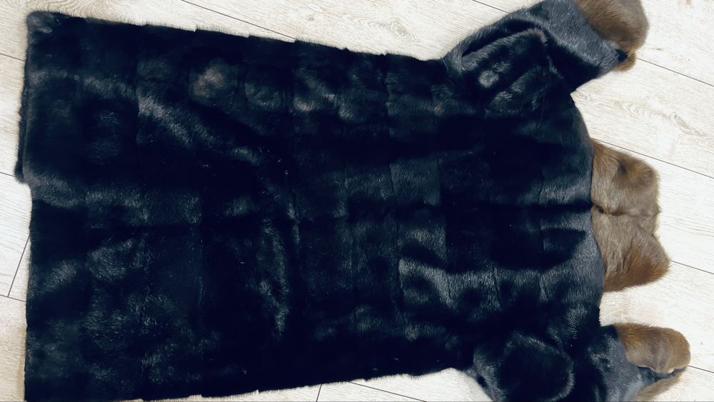 Шуба из меха норки.