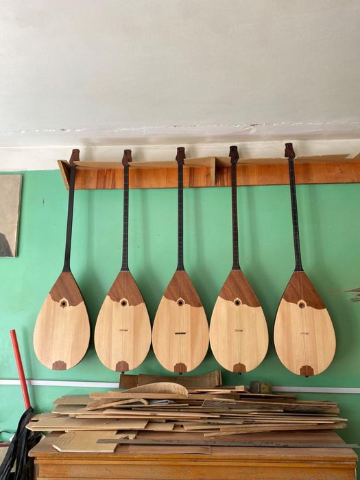 Домбыра музыкальный инструмент