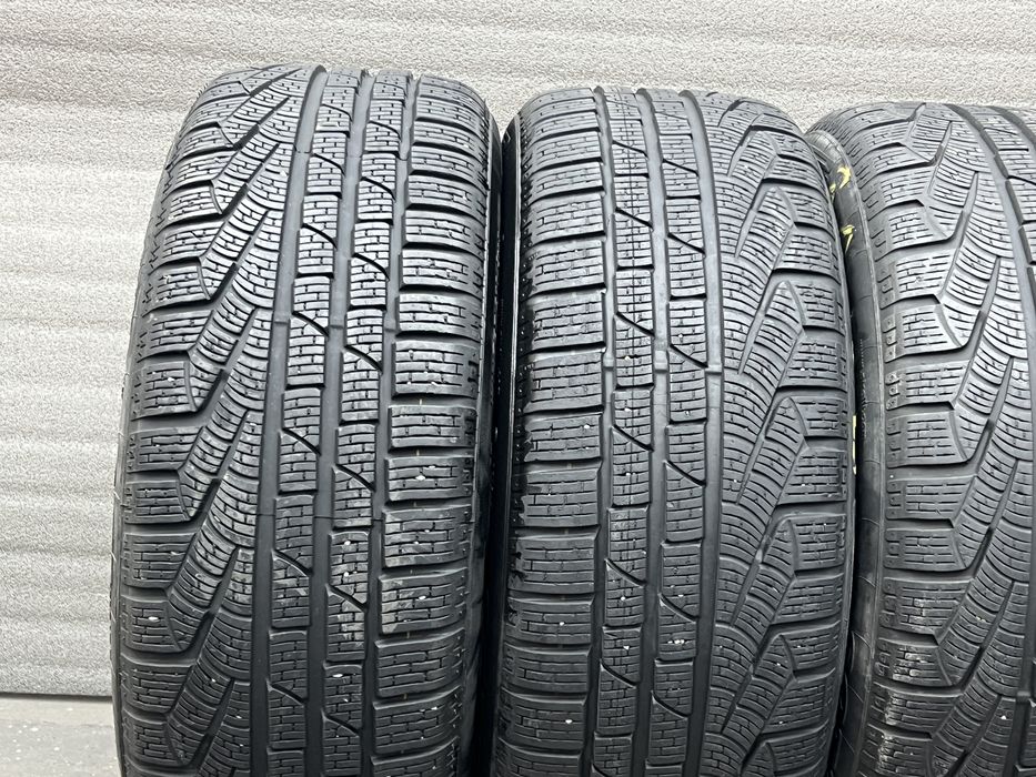 225/50/17 зимни гуми Pirelli