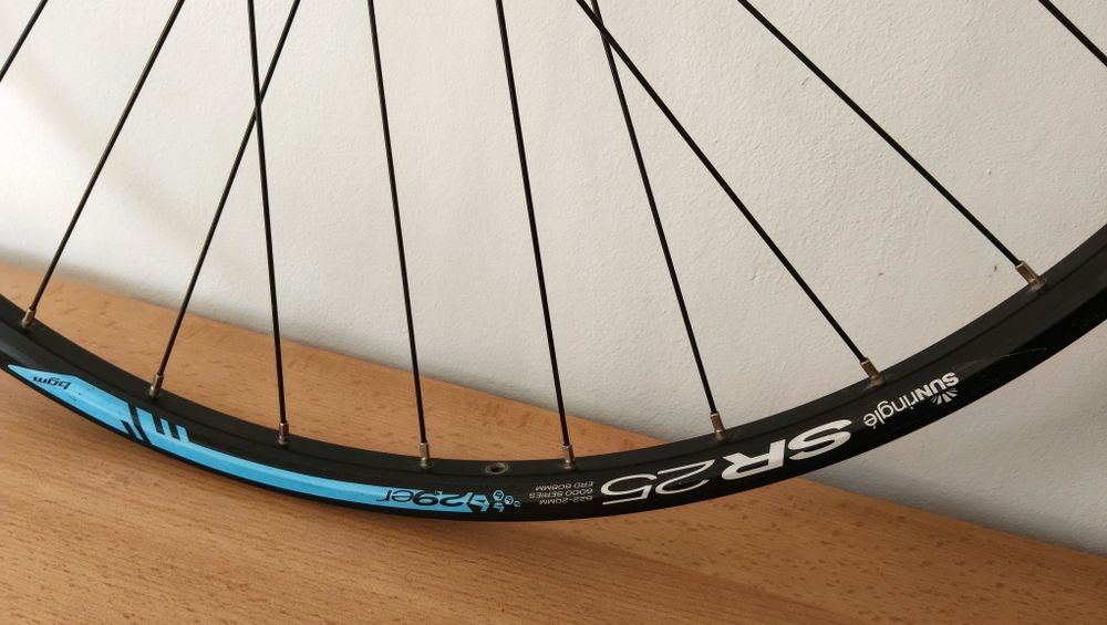 Vand roata bicicleta de fata 29" (frana pe disc)