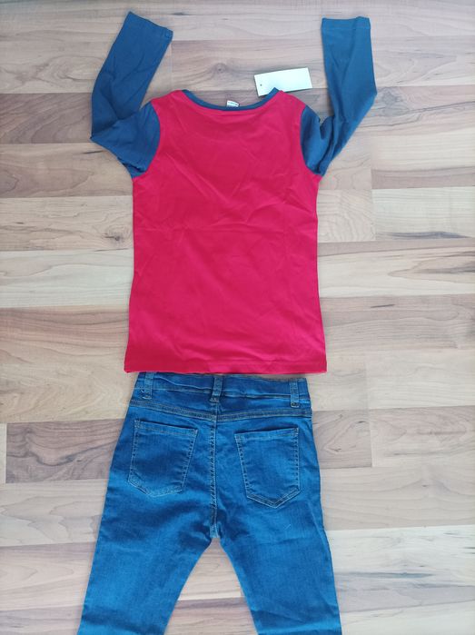 Нов комплект от две части 6-7год