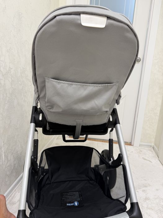 Коляска прогулочная