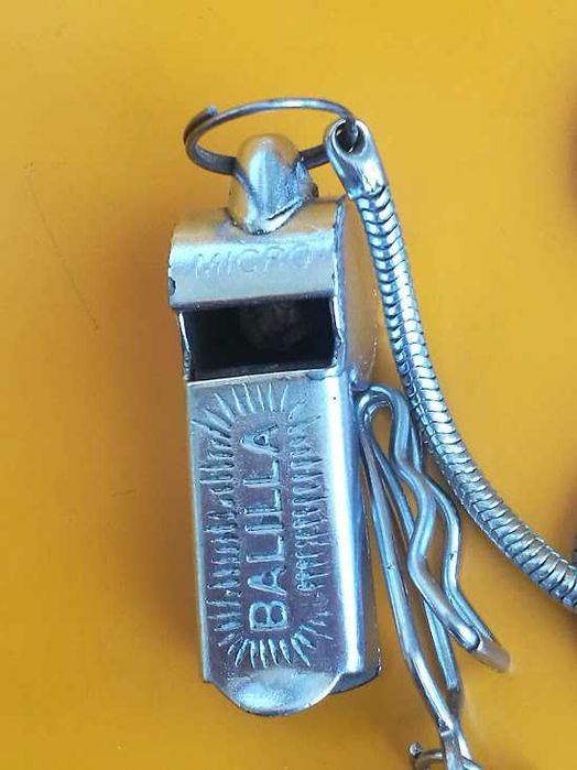 масивна бронзова съдийска свирка астория и балила италия мини с кюстек