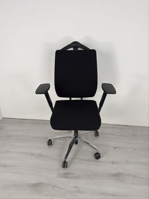 Sedus Swing Up SU-102 с пълна тапицерия черна  и много функции