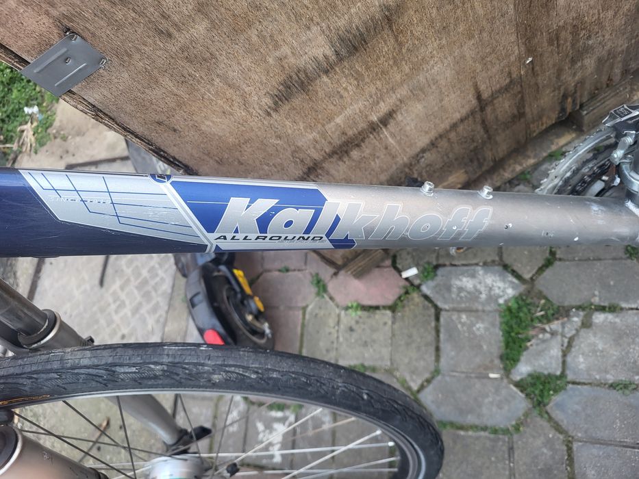 vand bicicleta nemteasca pe roti de 28 sau scimb cu telefon