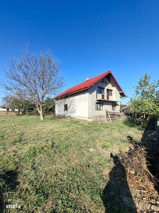 De vanzare vila in Barticesti, P+M, compusa din 7 camere Pret 85000 e