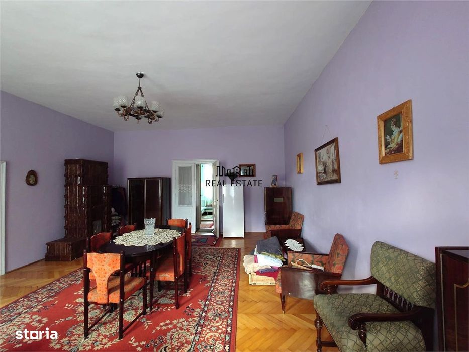 Casa cu aer nobil in Baia de Cris