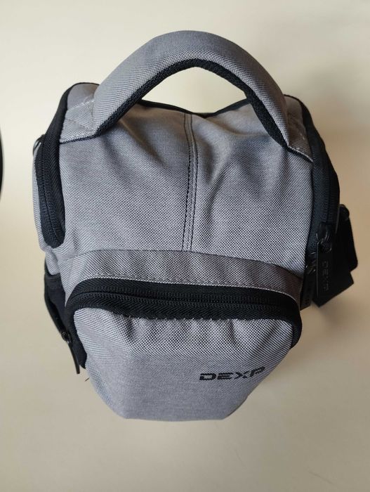 Canon EOS 1300d на около 700 кадъра.