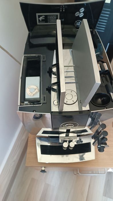 Vând espresso cafea JURRA J9