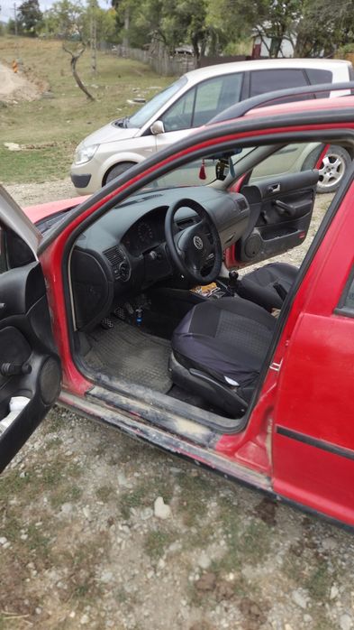 Vand/schimb/dezmembrez golf 4