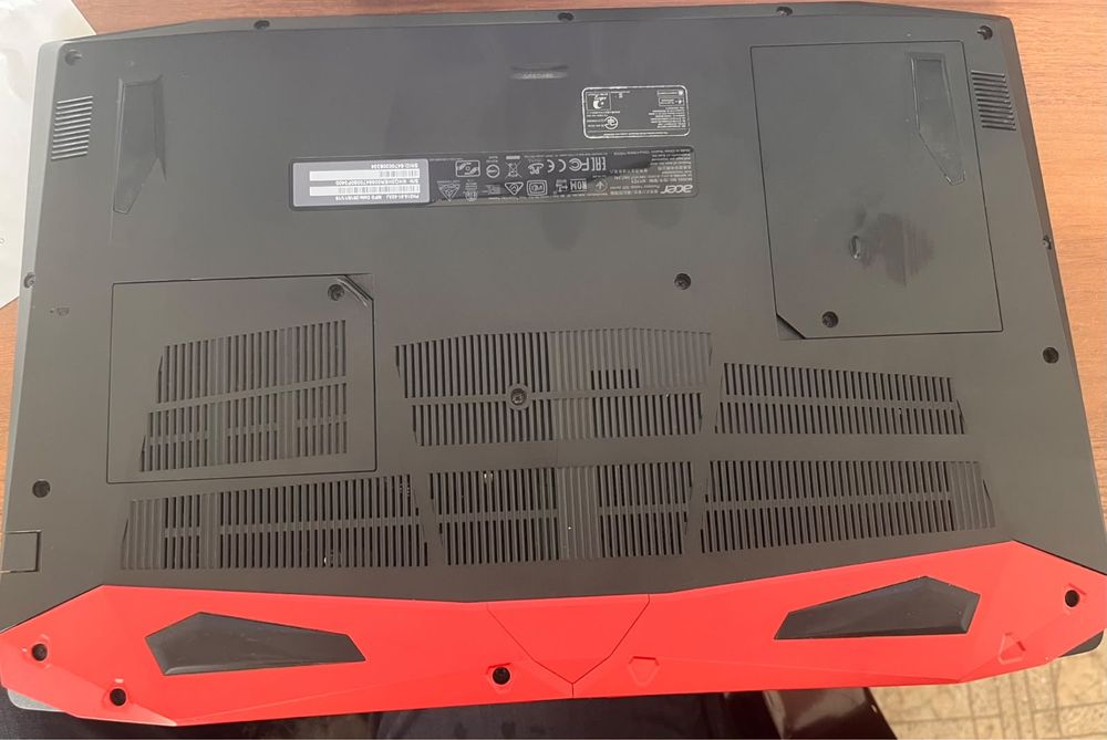 Продаю ноутбук Acer Predator Helios