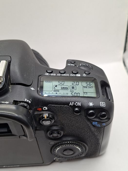 Фотоапарат CANON 7D
