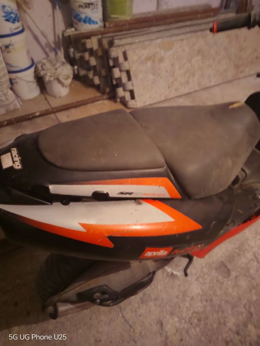 Aprilia sr50 ditech продава се цял