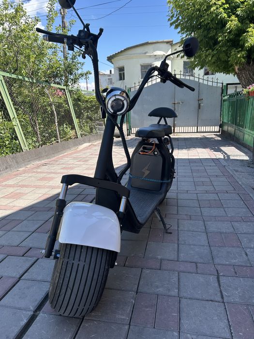 Продам электросамокат