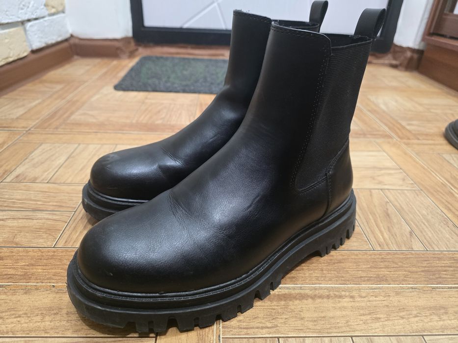 продам мужские ботинки от pull/bear