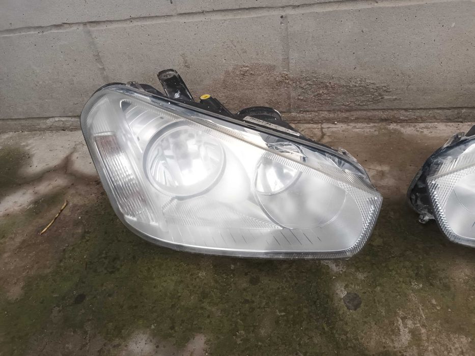 ляв и десен фар за форд Ц макс FORD C - MAX