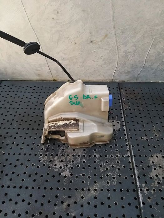 Broasca usa dreapta fata vw golf 5 1k