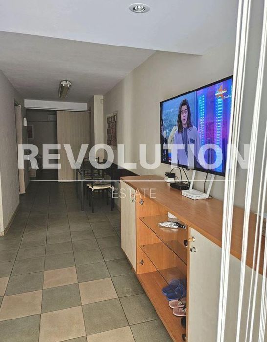 Дава се под наем Едностаен апартамент в Варна, Център - 35 кв.м за 298.86 € - Снимка #1