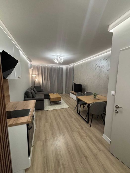 Луксозно завършен двустаен апартамент в Тракия