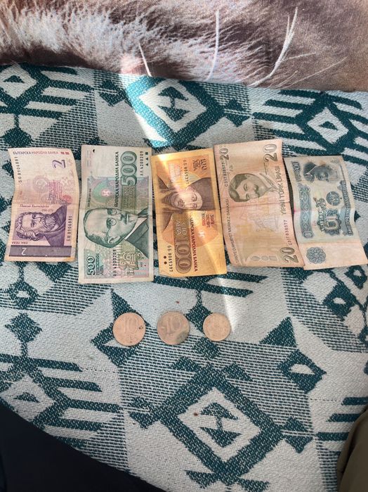 Продавам стари банкноти
