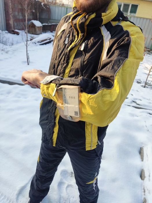 Горнолыжный костюм